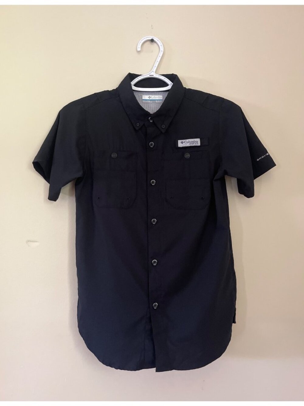 Columbia Boys Medium 10-12 Black Short Sleeve Button Up Shirt Omni-Shade
